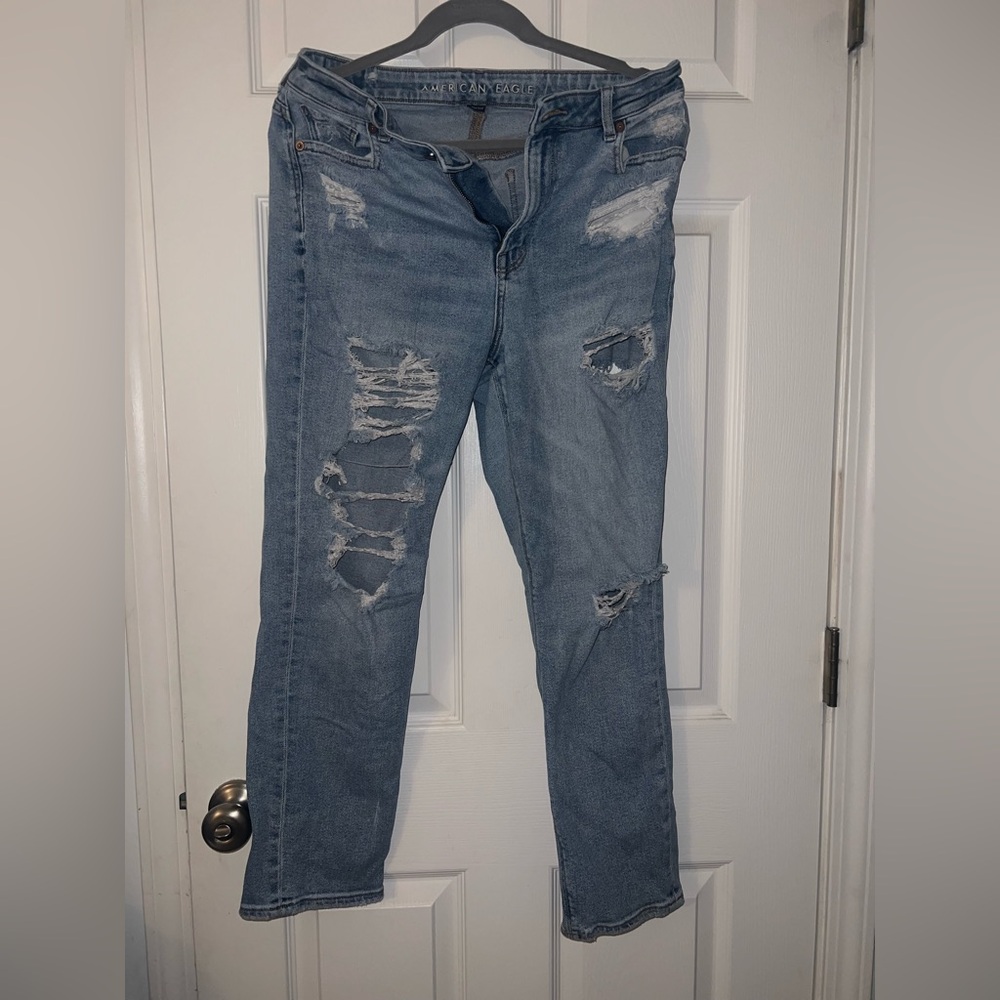 American Eagle Outfitters Light Blue Distressed Jeans